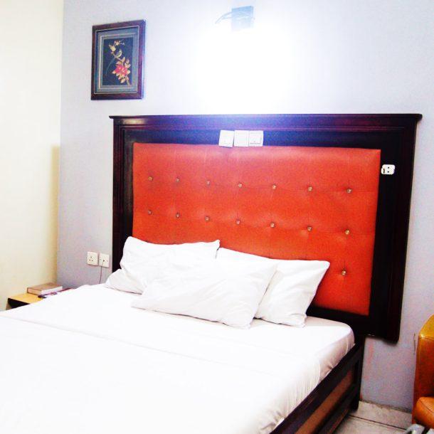 Brighton Hotel And Suites Adegbite Exterior photo
